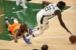 爱游戏tv-青岛队碾压太阳，范弗利特高光表现的简单介绍