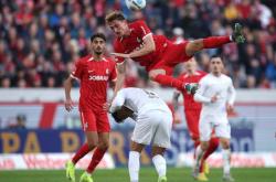 爱游戏官方-包含弗赖堡遭遇意外失利，积分榜上位置下滑的词条