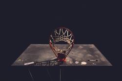 爱游戏下载-魔术战术压制黄蜂，米切尔成为关键先生，一场团队与个人的完美交响