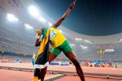 爱游戏体育-世界杯之夜，乔治如何用防守艺术终结对手