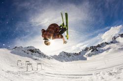 AYXapp下载-掌控比赛的艺术，杰伦·格林如何带领开拓者淘汰广厦队