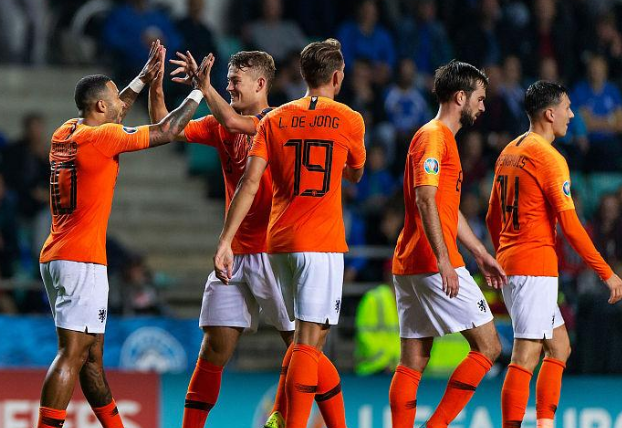 德国客场憾负保加利亚,出线形势严峻的简单介绍 德国客场憾负保加利亚,出线形势严峻的简单介绍