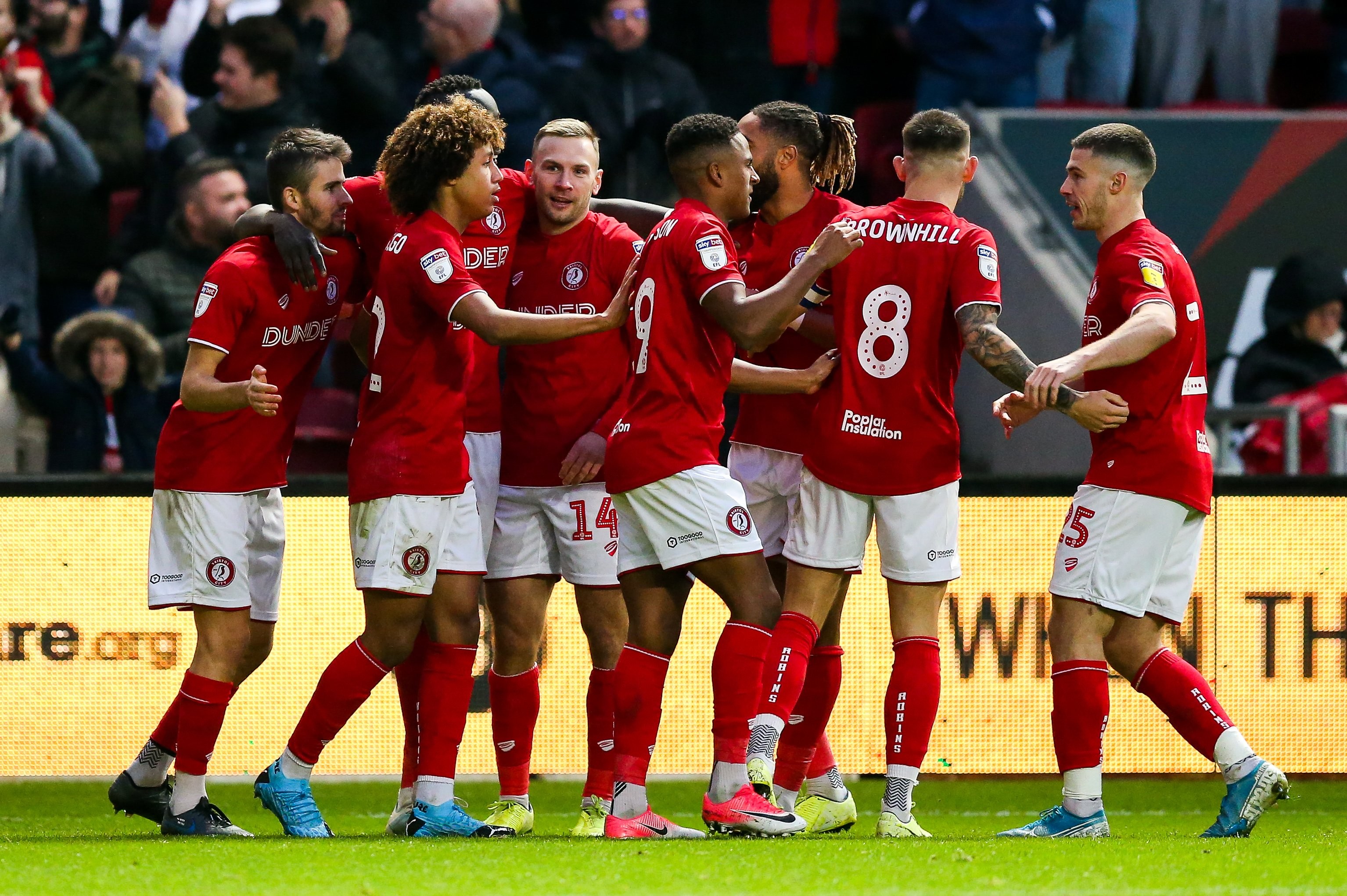 包含利兹联战平伯明翰,中游位置固守不变的词条 包含利兹联战平伯明翰,中游位置固守不变的词条