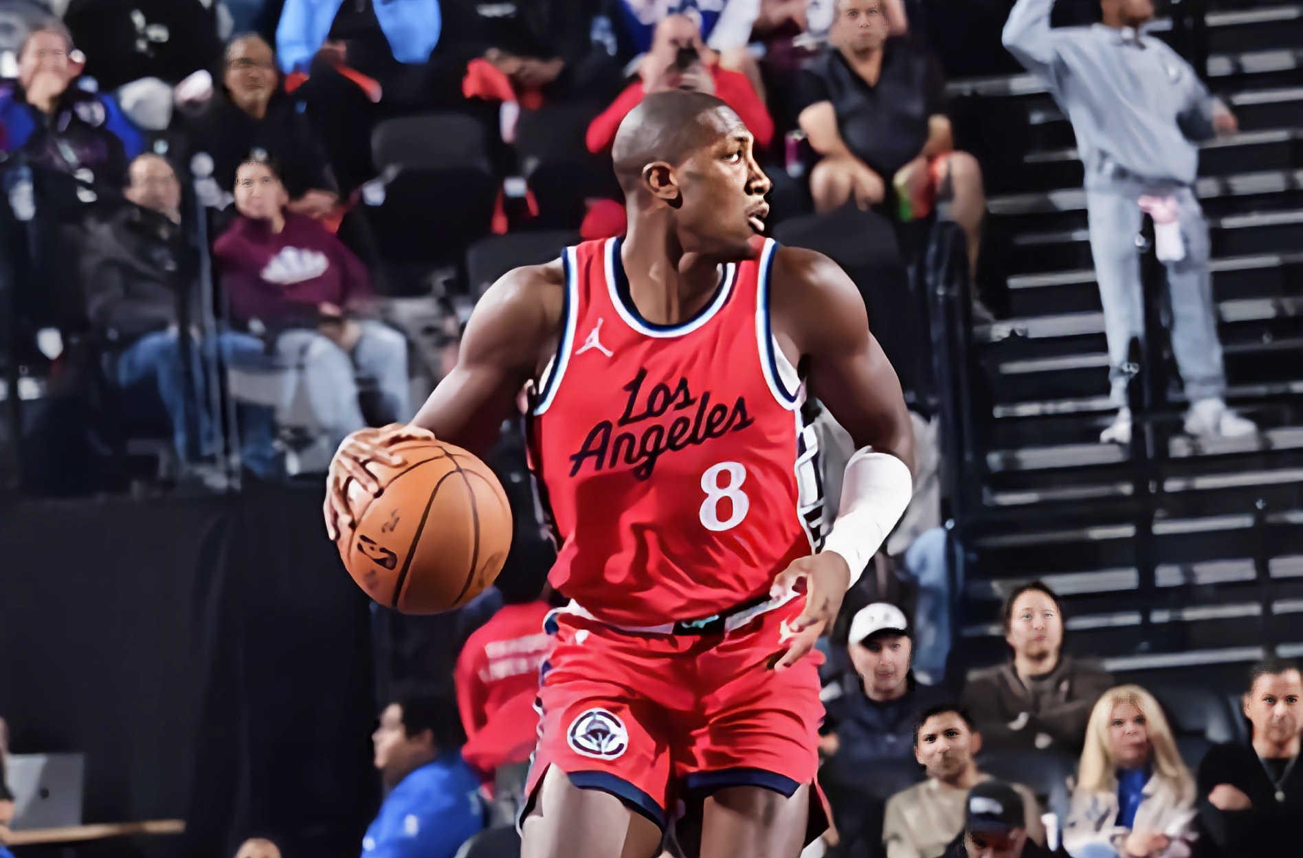 辽宁队轻取篮网，福克斯刷新纪录