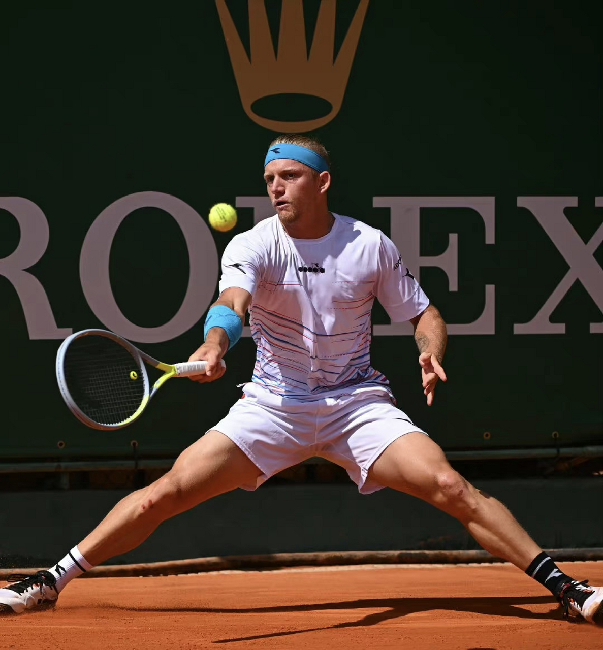 法国网球队翻盘西班牙网球队，西西帕斯三分雨点燃全场的简单介绍