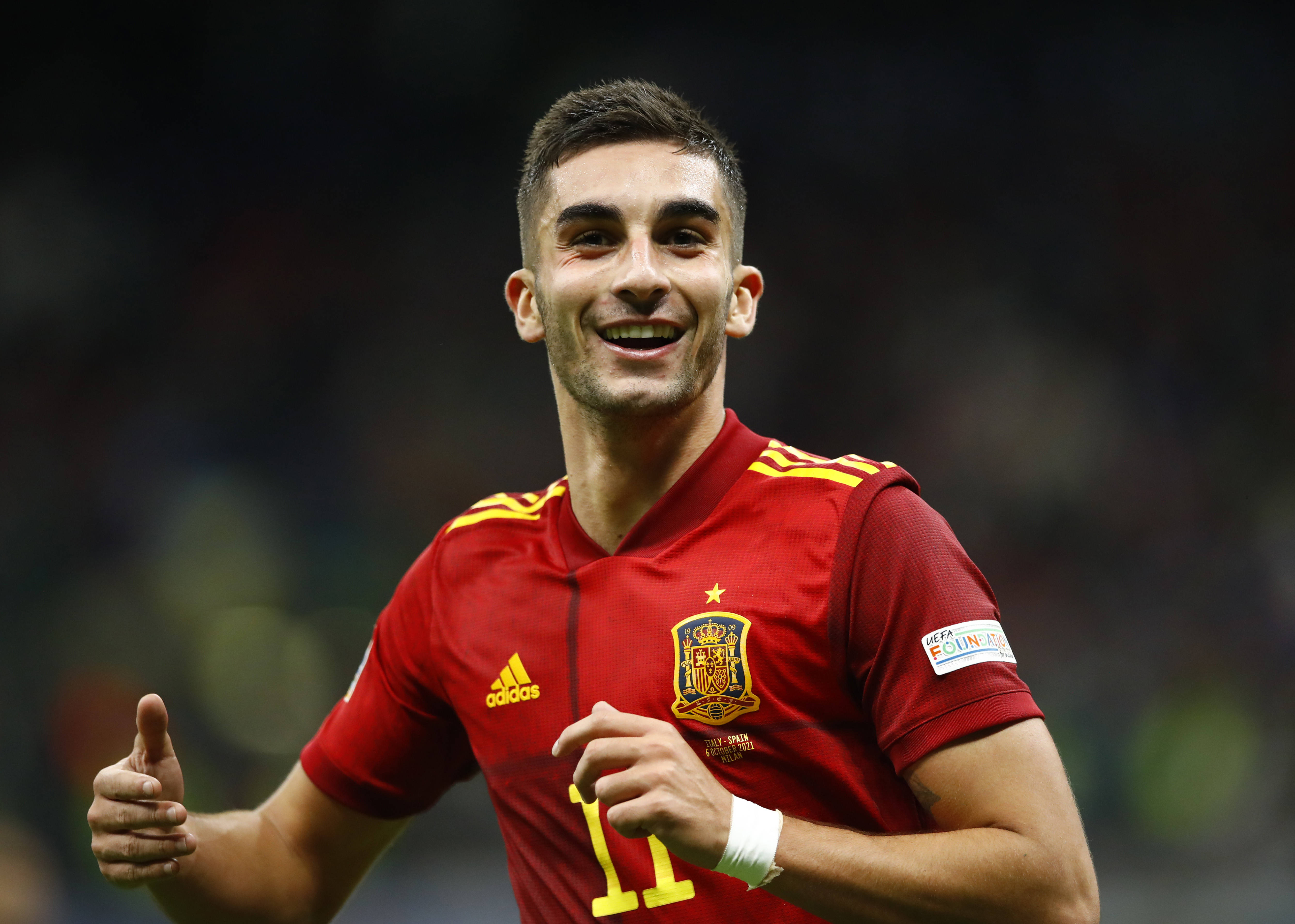 塞维利亚轻取曼城，费兰·托雷斯惊艳世界的简单介绍