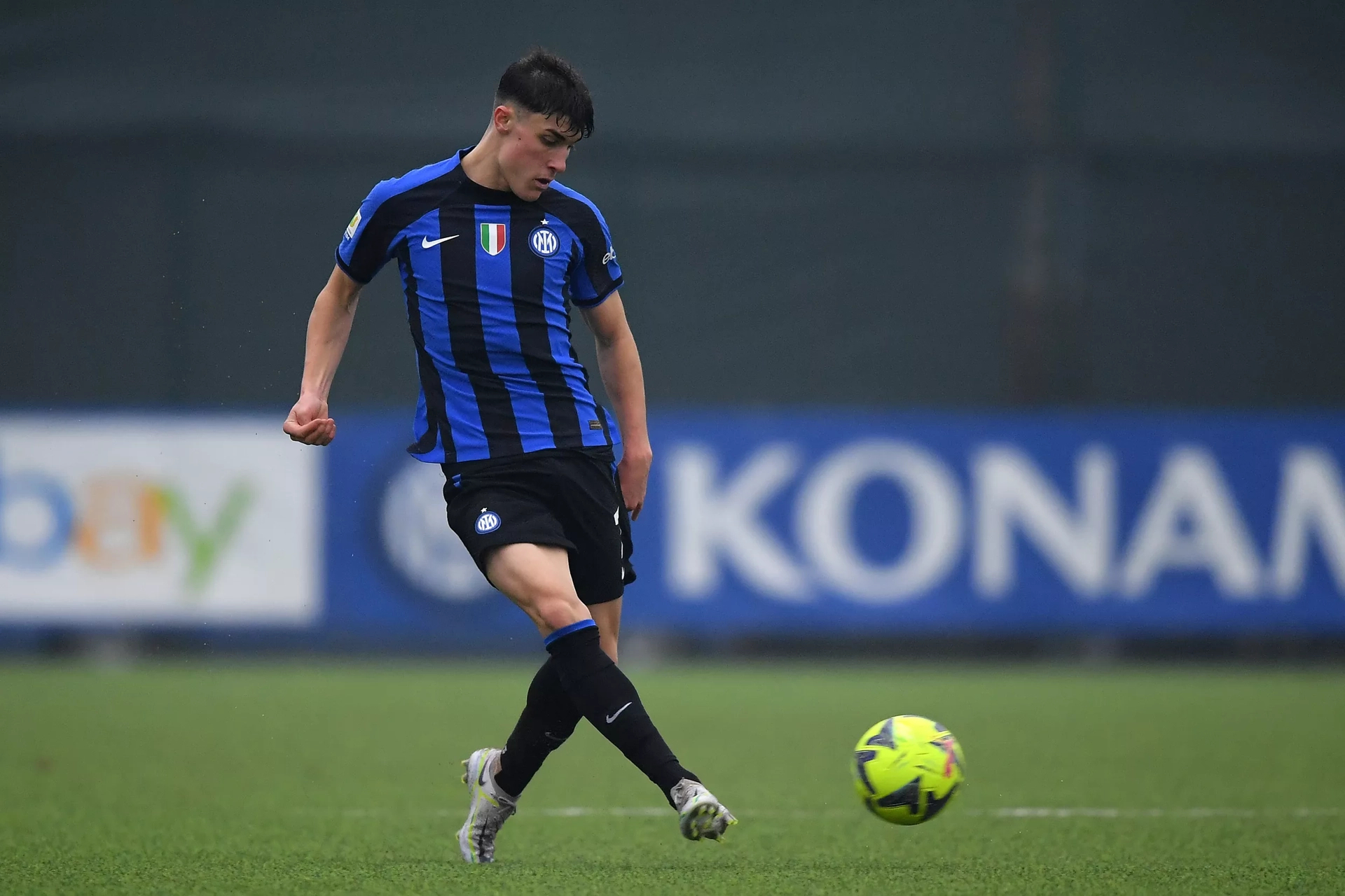 国际米兰逆转里昂,科曼送出助攻 国际米兰逆转里昂,科曼送出助攻