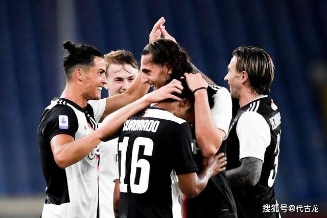 上海男篮卫冕之路艰难,力争重回巅峰 上海男篮卫冕之路艰难,力争重回巅峰