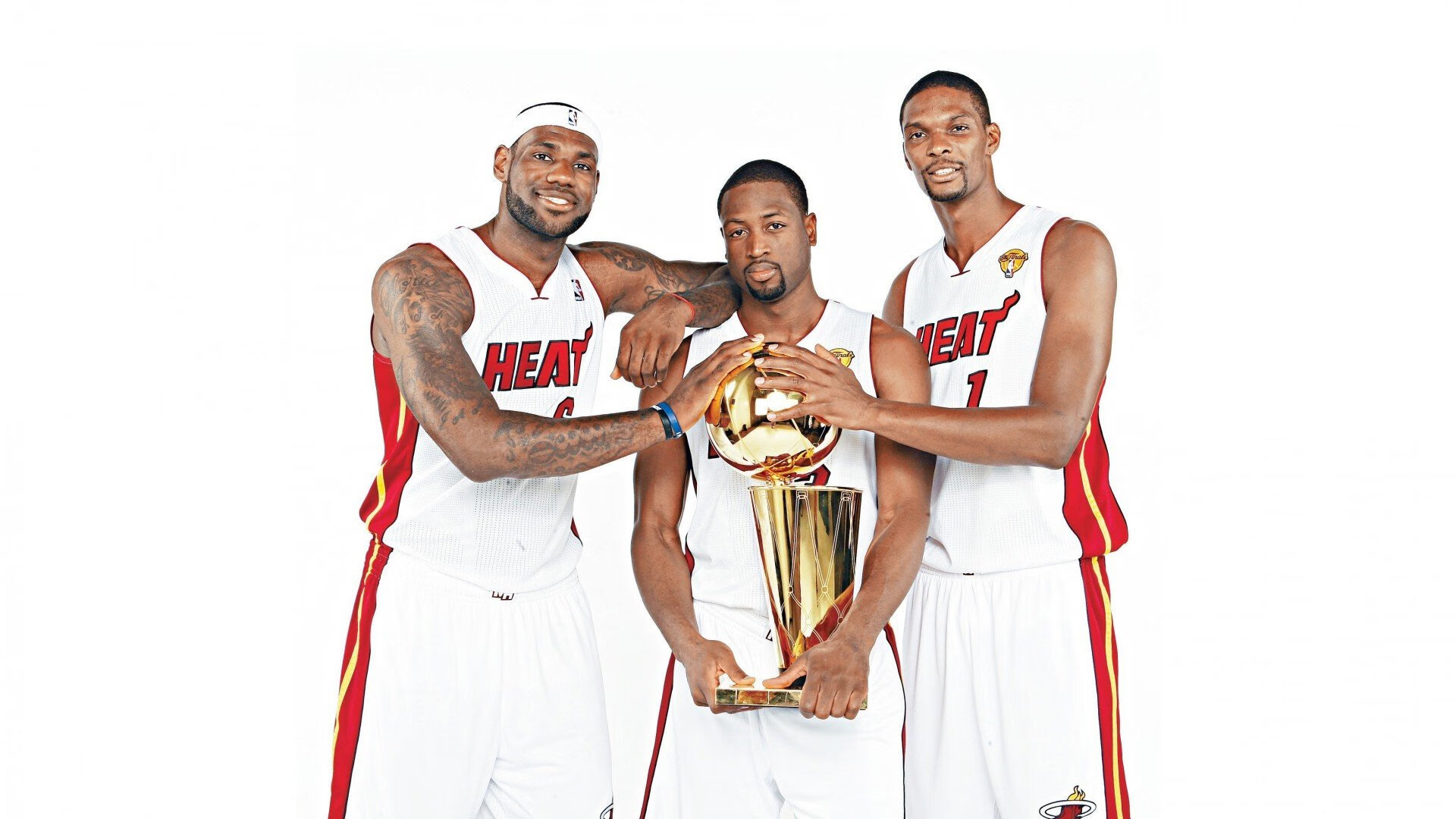 德罗赞式爆发，广东队关键先生决胜时刻力压深圳